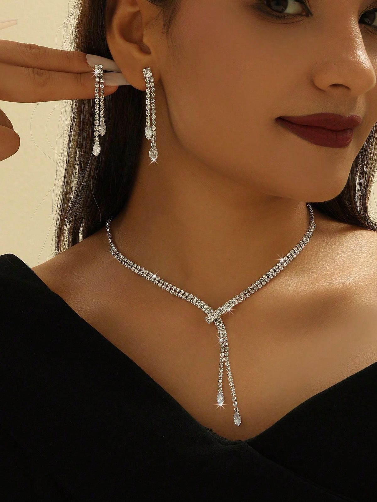 Jewelry Fashion as a Symbol of Beauty Identity and Meaning