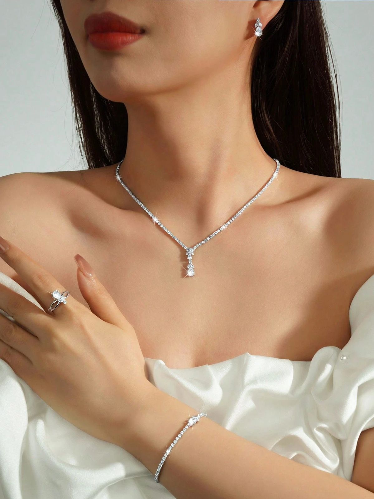 Jewelry Fashion and the Timeless Power of Detail